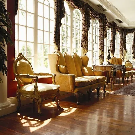 Citywest Hotel 4*