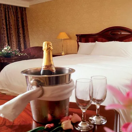 Citywest Hotel 4*