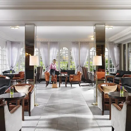 Citywest Hotel 4*