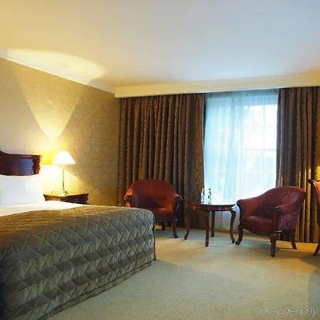 Hotel Citywest 4*