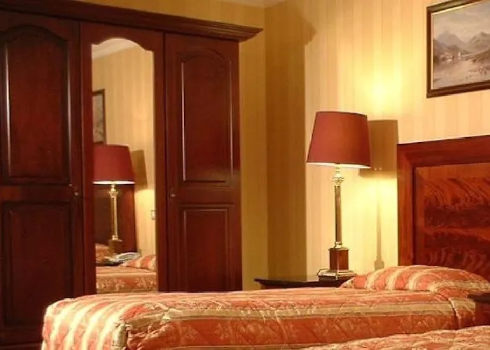 Отель Citywest 4*